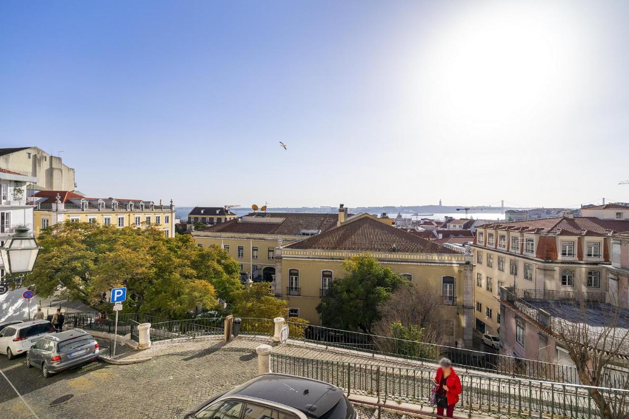 Whome Historic Centre Modern Masterpiece W River Views Apartment Lisbon